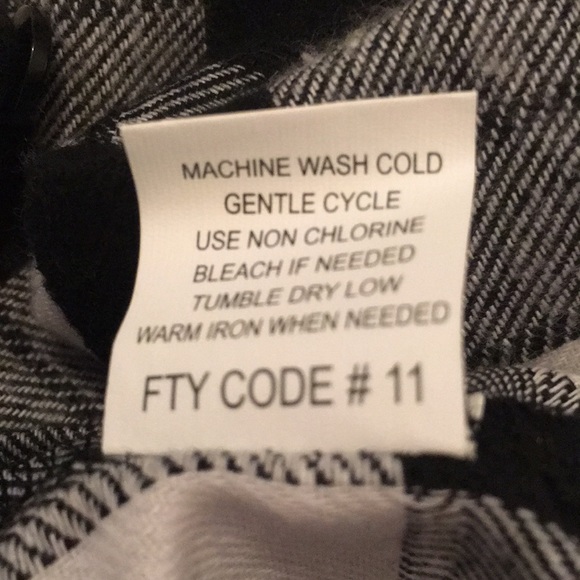 Kings Road Black/White Checked Embroidered Top NWT - Picture 8 of 9